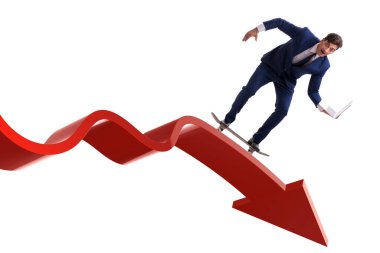 Finans grafiğinde kaykaya binen iş adamı