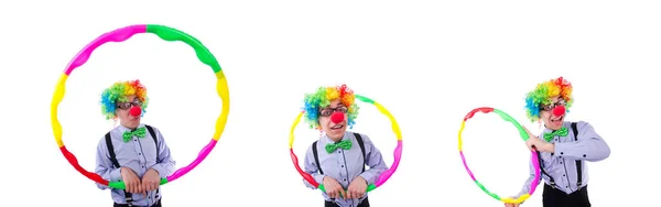Drôle clown avec hula hoop sur blanc — Photo