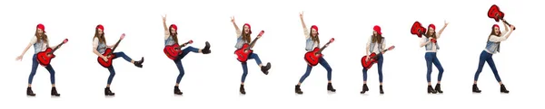 Jeune fille souriante avec guitare isolée sur blanc — Photo