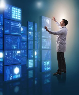 Doktorun teletıp konsepti düğmelere basıyor