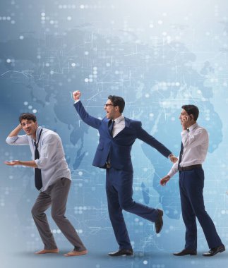 Erkeklerin aşamalarda ilerlediği iş konsepti