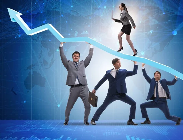 Ekonomik krizin iyileşmesini destekleyen işadamı