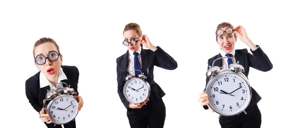 Femme d'affaires avec horloge géante — Photo