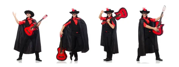 Jeune homme en manteau de carnaval avec guitare isolée sur blanc — Photo