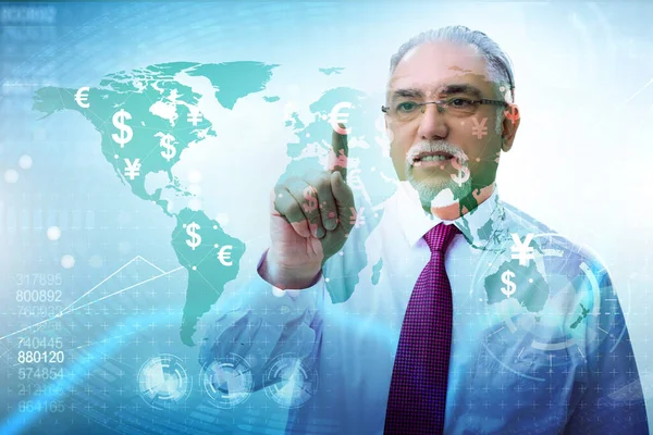 Transferencia de dinero global y concepto de intercambio con hombre de negocios —  Fotos de Stock