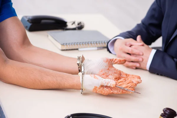 Male doctor in courthouse meeting with advocate — Stock Photo, Image