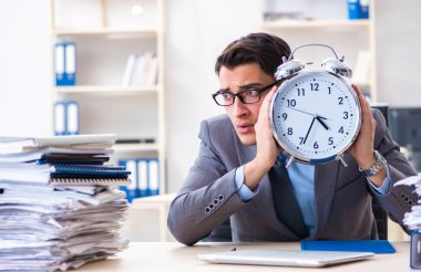 Çalışanlar vergi raporlama tarihlerini karşılayamıyor