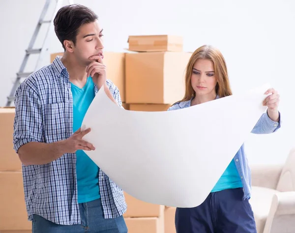 Genç aile planlama evi çizim ile yenileme