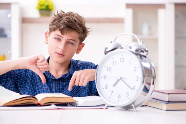 Kid preparing for school at home — Stock Photo, Image