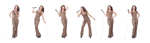 Kvinna sångare med mikrofon på vit — Stockfoto