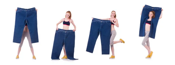 Жінка з великими джинсами в концепції дієти — стокове фото