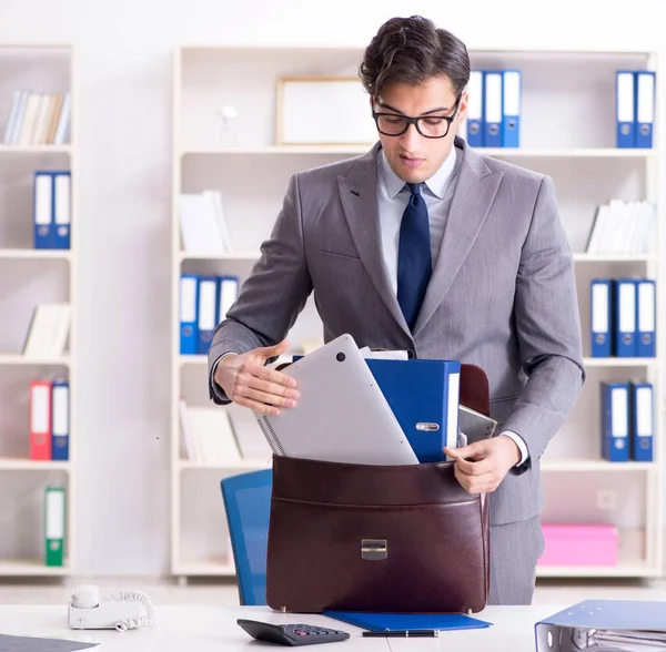 Employee with too much work taking it home — Stock Photo, Image