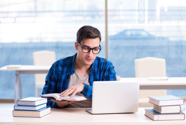 Telelkazan mesafesi öğrenme konsepti öğrenme öğrencisiName