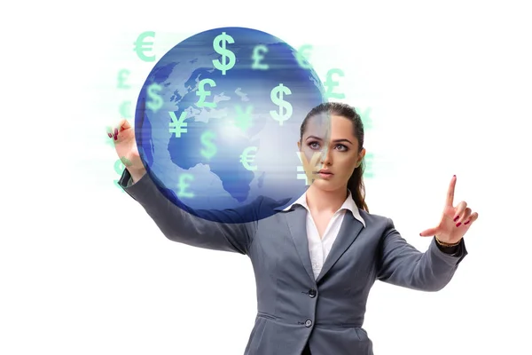 Globaler Geldtransfer und Austauschkonzept mit Geschäftsfrau — Stockfoto