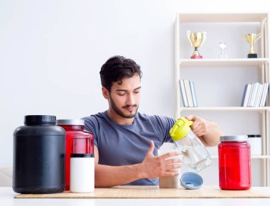 Sporcu daha iyi kaslar için yeni protein takviyeleri tadıyor