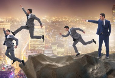 İş adamı iş hayatında kötü kararlar verir.