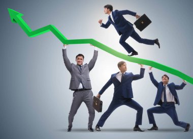 Ekonomik krizin iyileşmesini destekleyen işadamı