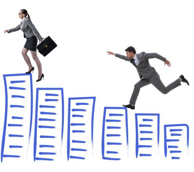 İş kadını kariyer merdiveninde iş kadınını kovalıyor