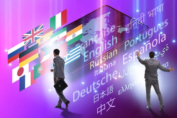 Conceito de tradução e aprendizagem de línguas estrangeiras online — Fotografia de Stock
