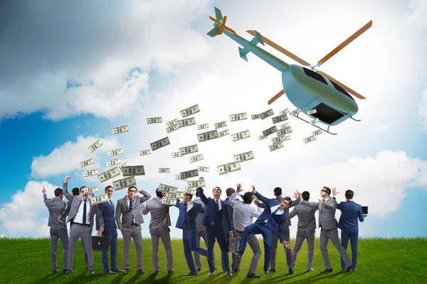 Бізнесмен у концепції грошей на вертольоті — стокове фото