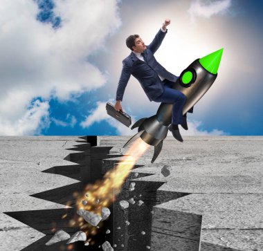 İş adamı roketle kaya boşluğundan uçuyor