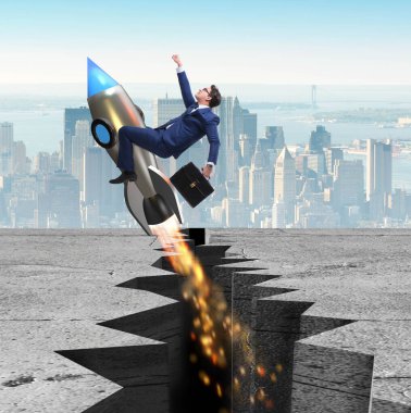 İş adamı roketle kaya boşluğundan uçuyor