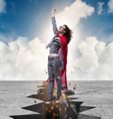 Süper kahraman iş kadını zor durumdan kaçıyor.