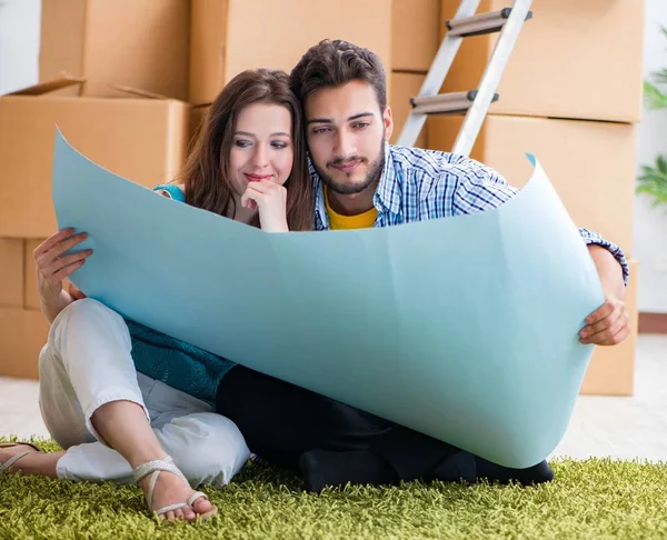 Genç aile planlaması ev yenileme konsepti