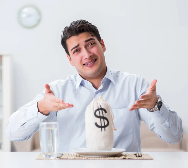 Konzept des teuren Essens in Restaurants — Stockfoto