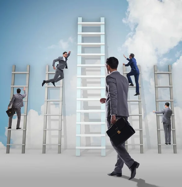 Carrière progressie concept met verschillende ladders — Stockfoto