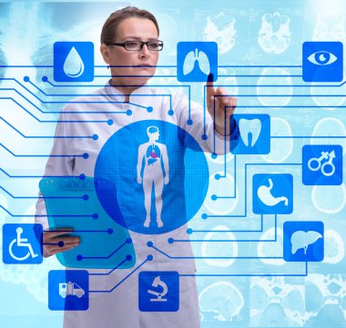 Teletıp fütüristik konseptinde kadın doktor.