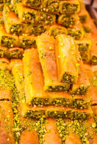 Montón Baklava Arábiga Fresca Con Pistachos — Foto de Stock