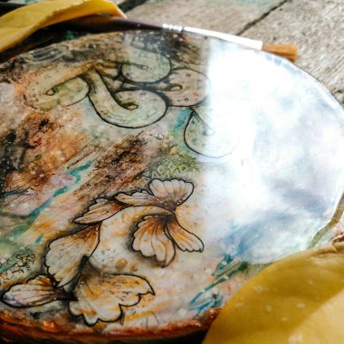 Bardakta el yapımı.