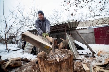 Oduncu/oduncu dışında ahşap işi fizyon doğrama adam