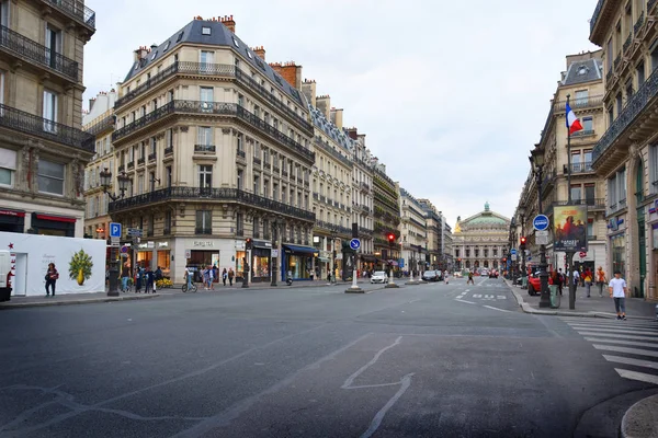 Paris França Agosto 2018 Arquitetura Paris Cheia Lojas Cafés Restaurantes — Fotografia de Stock