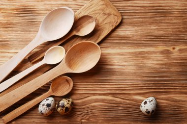 Mutfak eşyaları ayarlayın. Yemek pişirmek için aksesuarlar