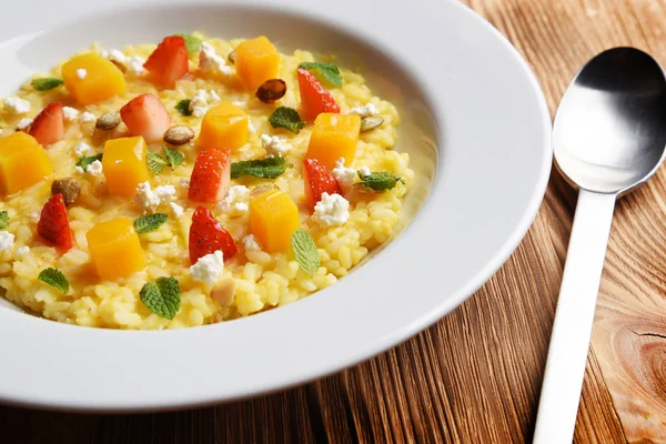 Pilaf Dolce Con Zucca Frutta — Foto stock gratuita