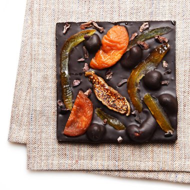 Meyve beyaz çikolata