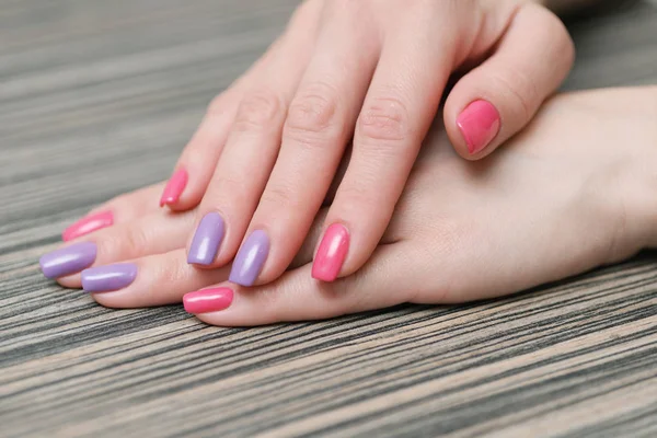 Vrouw Handen Met Manicure — Stockfoto