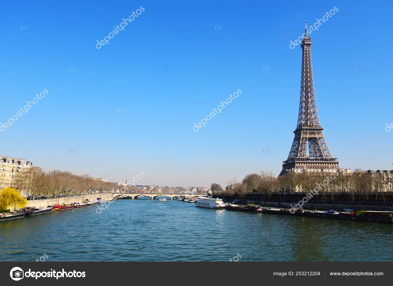 Sena París Con Torre Eiffel Por Mañana - Foto de stock gratis © FineShine #253212204 Sena París Con Torre Eiffel Por Mañana - Foto de stock gratis © FineShine #253212204