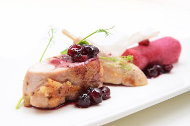berry tatlı ve mus ile domuz eti