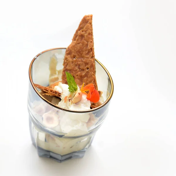 Marin Cocktail Med Grädde Kex Serverad Glas — Stockfoto