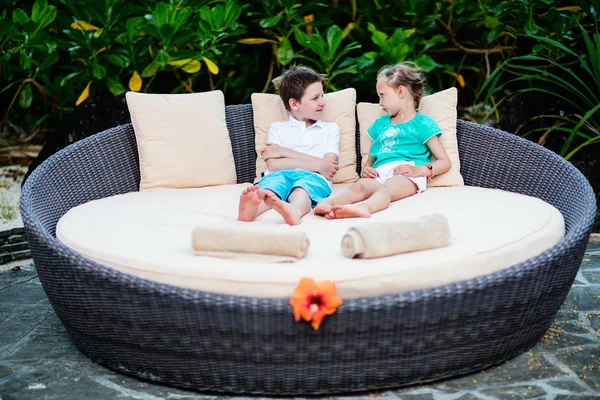 Çocuklar Lüks Resort Beach Cabana Dinlendirici — Stok fotoğraf