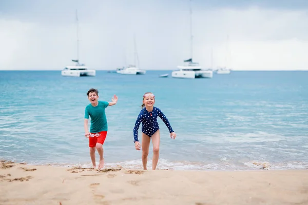 Barn Bror Och Syster Tropical Beach Sommarlovet — Stockfoto