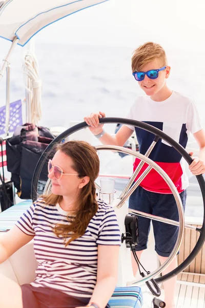 Family Mother Son Board Sailing Yacht Having Summer Travel Adventure — Stock Photo, Image