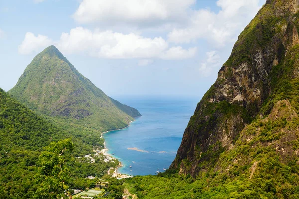 Ikoniska Utsikt Över Piton Bergen Lucia Västindien — Stockfoto