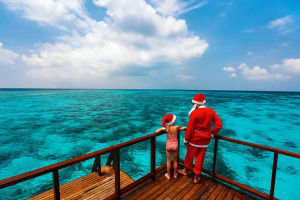 Christmas Santa Claus Meisje Genieten Van Xmas Reizen Vakantie Tropische — Stockfoto