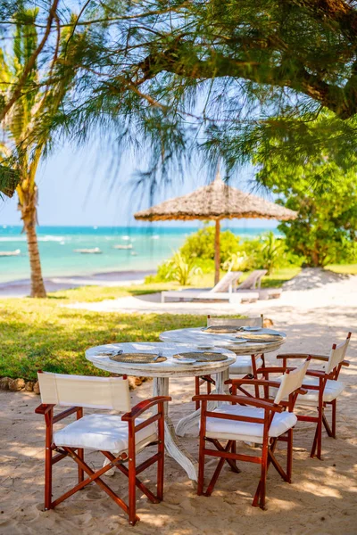 Tavoli Predisposti Romantico Pranzo All Aperto Lussuosa Località Balneare — Foto Stock