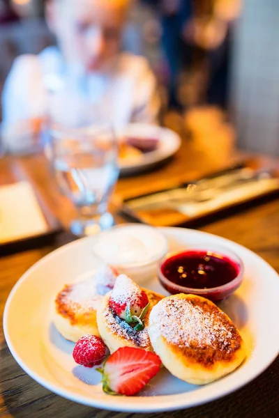 Deliziose Frittelle Fiocchi Latte Servite Colazione — Foto Stock