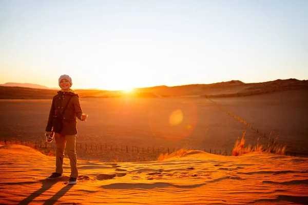 Namib Çölde Kırmızı Kum Tepeleri Üzerinde Çarpıcı Gün Batımı Zevk — Stok fotoğraf